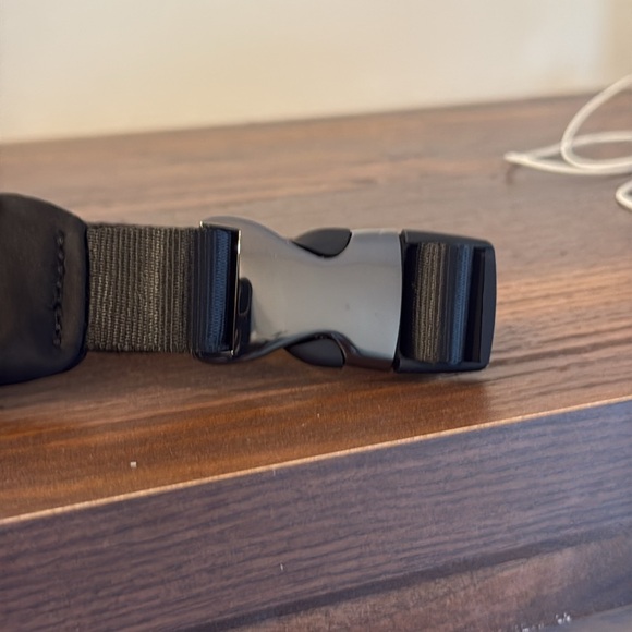 ALO Explorer Fanny Pack - Picture 8 of 8